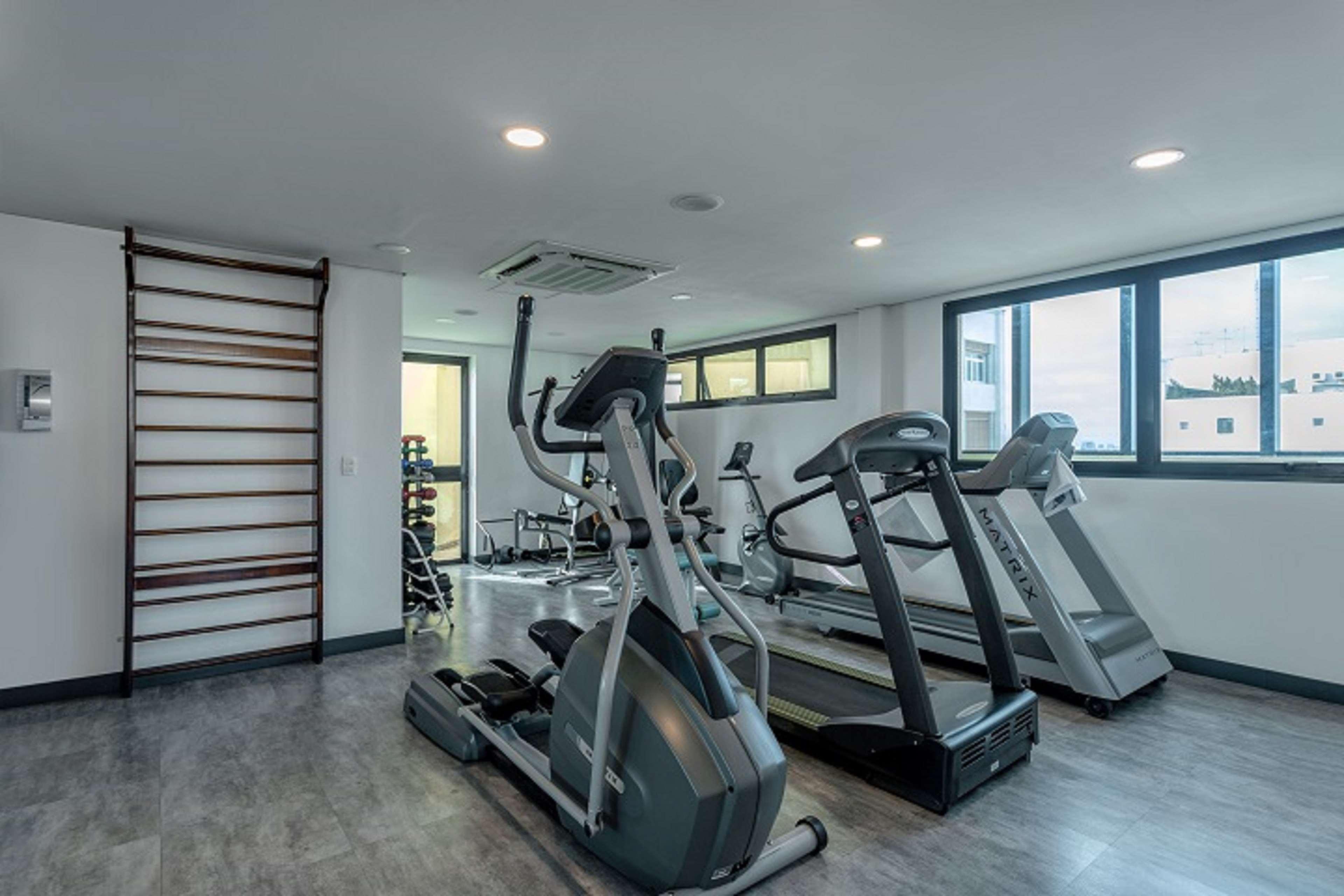 מלון סאו פאולו Radisson Oscar Freire מראה חיצוני תמונה The gym at the hotel