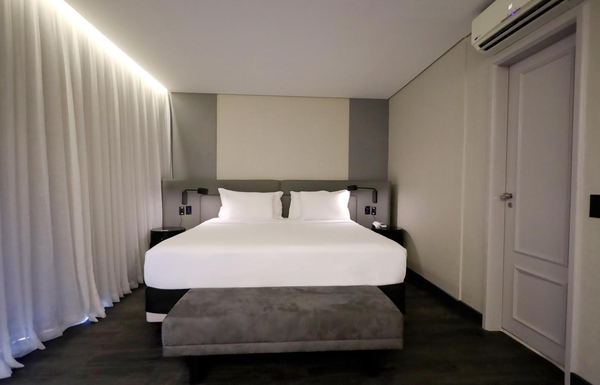 מלון סאו פאולו Radisson Oscar Freire מראה חיצוני תמונה A bedroom at the hotel