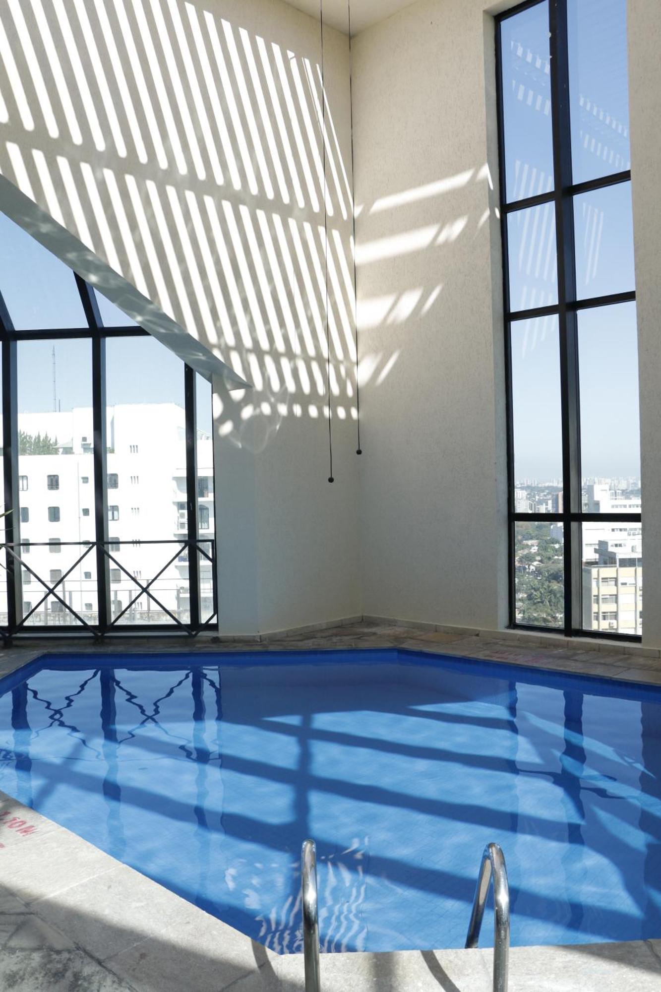מלון סאו פאולו Radisson Oscar Freire מראה חיצוני תמונה The pool at the top of the building