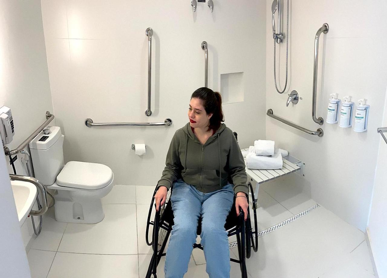 מלון סאו פאולו Radisson Oscar Freire מראה חיצוני תמונה Disabled toilet with shower